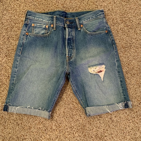 levi ripped jean shorts
